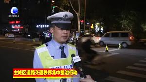市交警支隊開展夜查專項整治行動