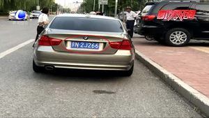 交通違法曝光臺(tái)