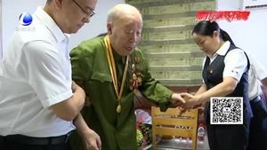 關(guān)愛(ài)慰問(wèn)抗戰(zhàn)老兵 聆聽(tīng)抗戰(zhàn)英雄傳奇