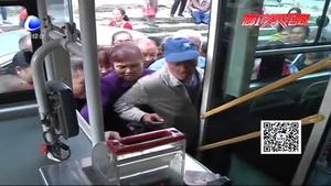 元旦假期公共場所人員聚集 民警提醒注意防盜