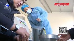 “脫貧戶”李國術(shù) 榨油踏上幸福路