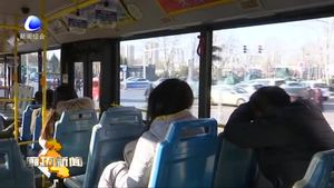 公交司機楊海波用愛和責任運送每一名乘客