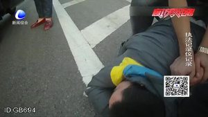 失主巧遇偷車賊 交警協(xié)助送警局