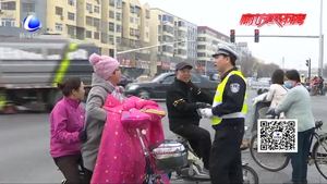 交通違法曝光臺：過馬路闖紅燈 丟了安全失了文明