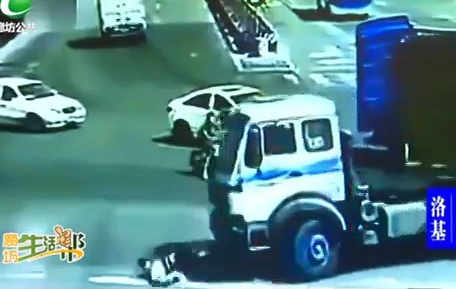 開車謹防“鬼探頭”，交警教您如何避開這顆“炸彈”