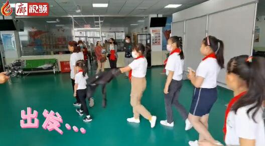 致敬交通衛(wèi)士——體驗“交通衛(wèi)士”工作